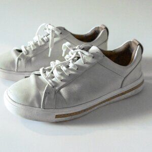Clarks White Leather Sneakers with Tan Accent Size 6.5 Women's